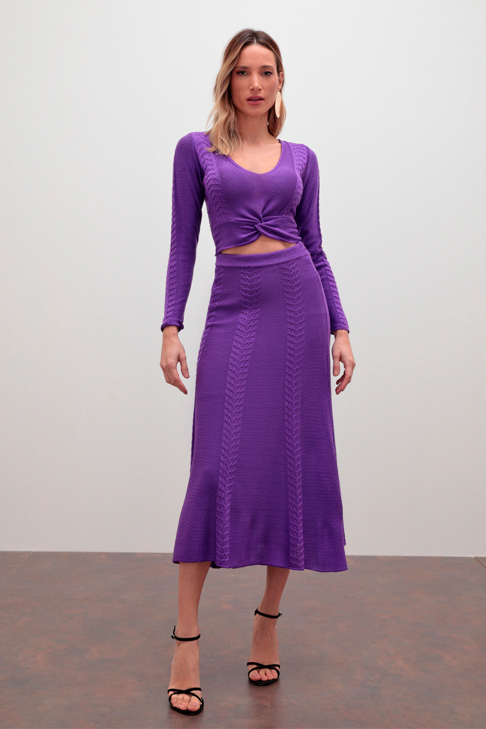 124350VIOLETAMAGG
