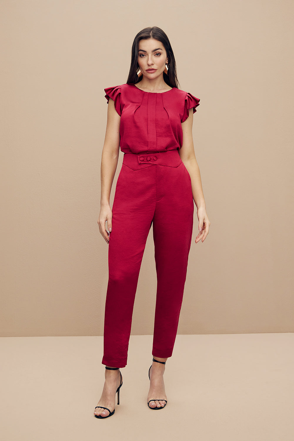 Blusa Reta Lisa Acetinada Com Pregas