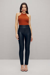 Blusa Ajustada Lisa Sem Mangas