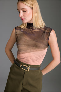 Blusa Ajustada Estampada Gola Alta