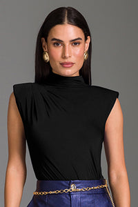 Blusa Ajustada Lisa Com Pregas