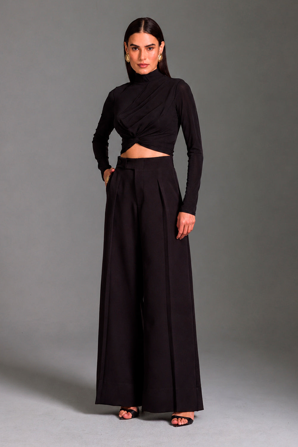 Blusa Cropped Com Mangas Longas