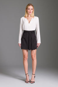 Blusa Reta Lisa Com Decote Diferenciado