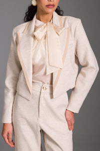Blazer Cropped Liso Com Bolso Embutido