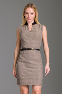 Vestido Curto Liso Gola Alta