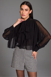 Short Cintura Alta Com Bolsos Faca