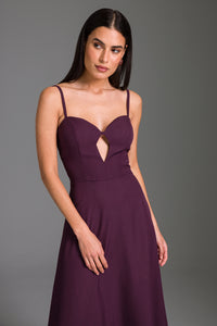 Vestido Super Midi Liso Com Recortes