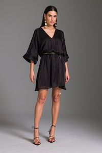 Vestido Curto Liso Decote V