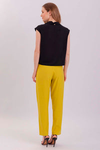 Calça Alfaiataria Lisa Com Lapelas