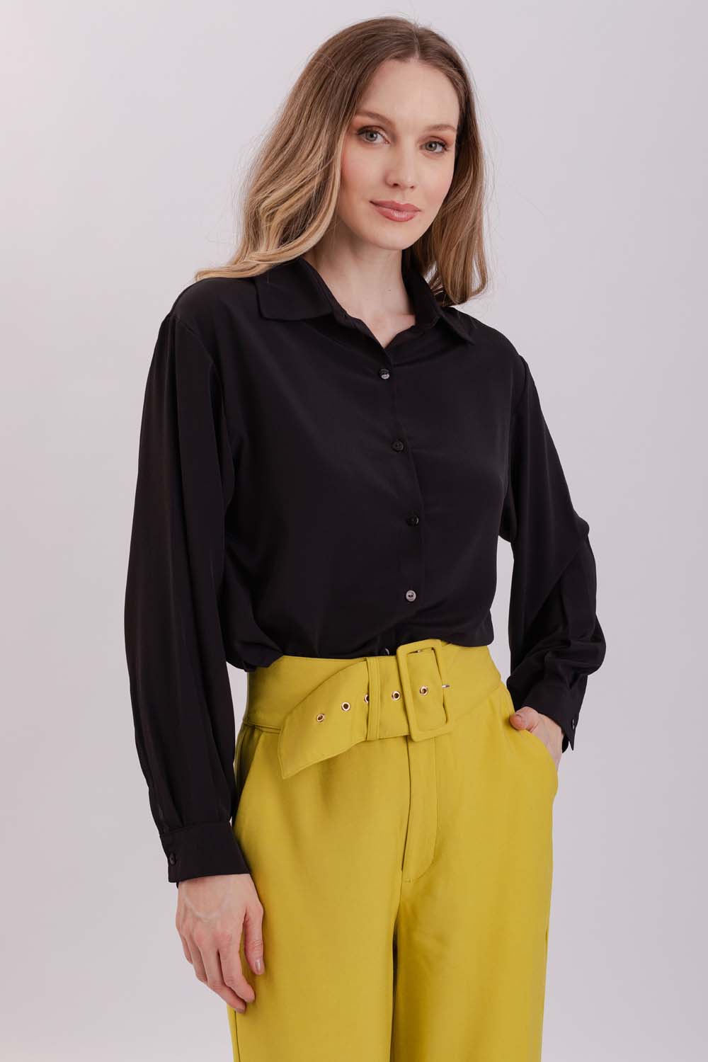 Calça Wide Lisa Com Passante Forrado
