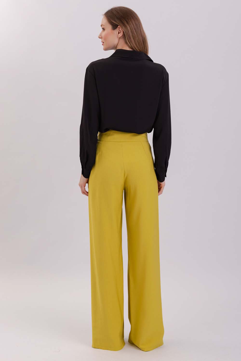 Calça Wide Lisa Com Passante Forrado