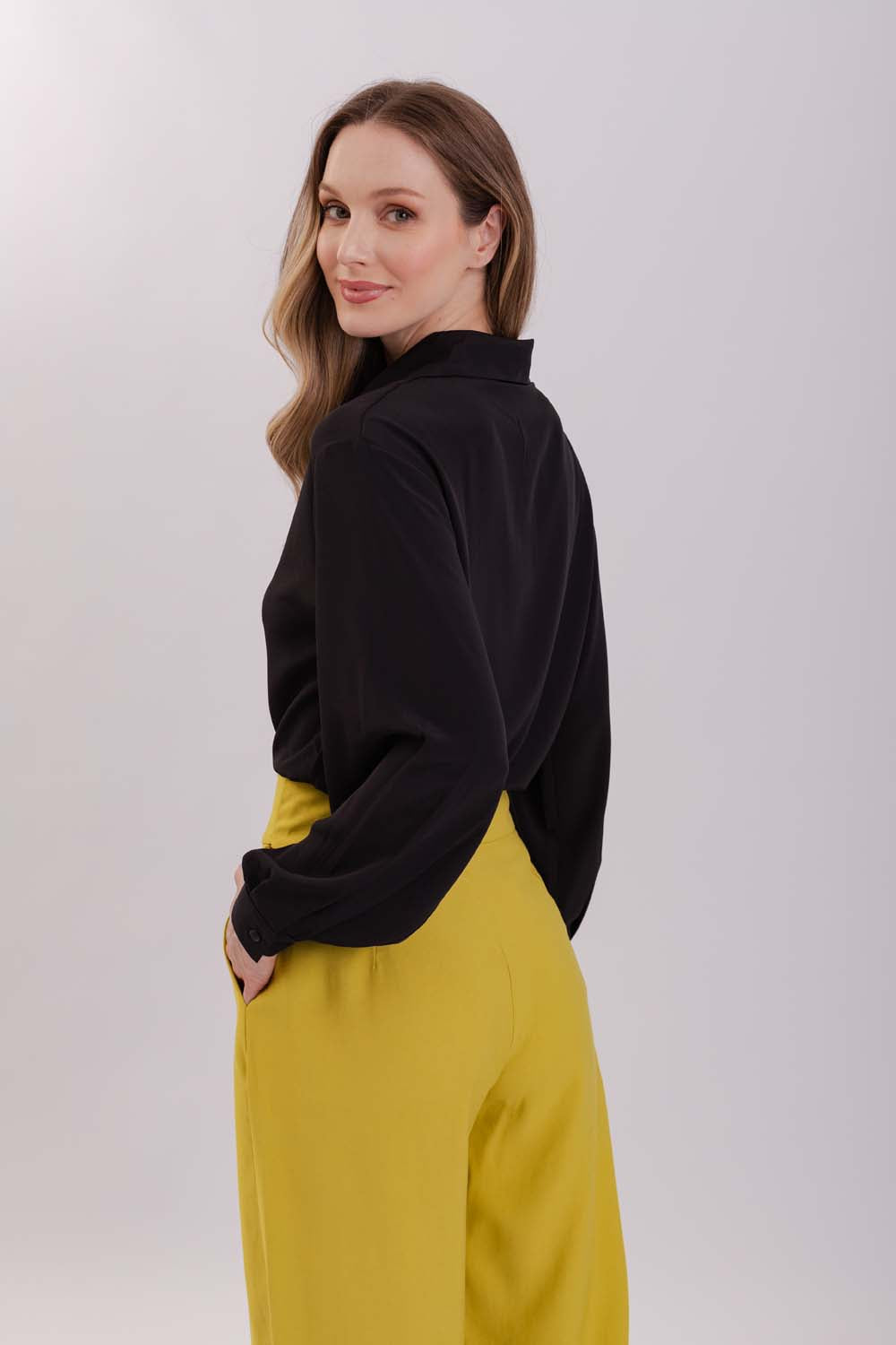 Calça Wide Lisa Com Passante Forrado