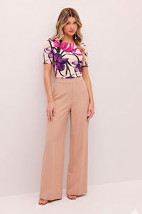 Blusa Ajustada Estampada Com Mangas Curtas