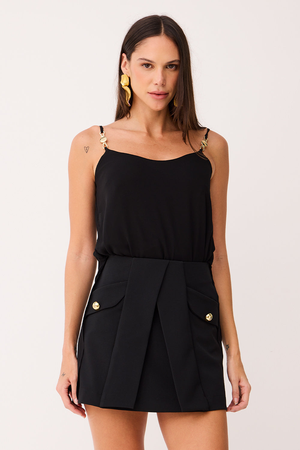Blusa Alongada Lisa Com Metal Nas Alças