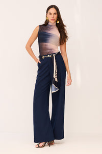 Blusa Ajustada Estampada Com Gola Alta