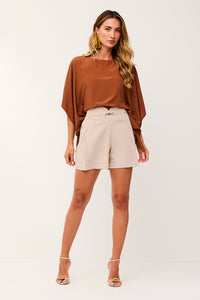 Blusa Ampla Lisa Com Decote Canoa