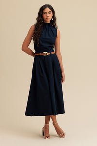 Blusa Estruturada Lisa Com Pregas