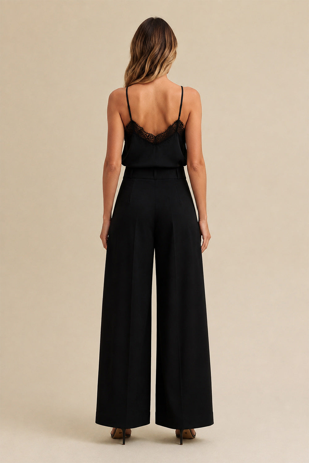 Calça Pantalona Lisa Com Pregas