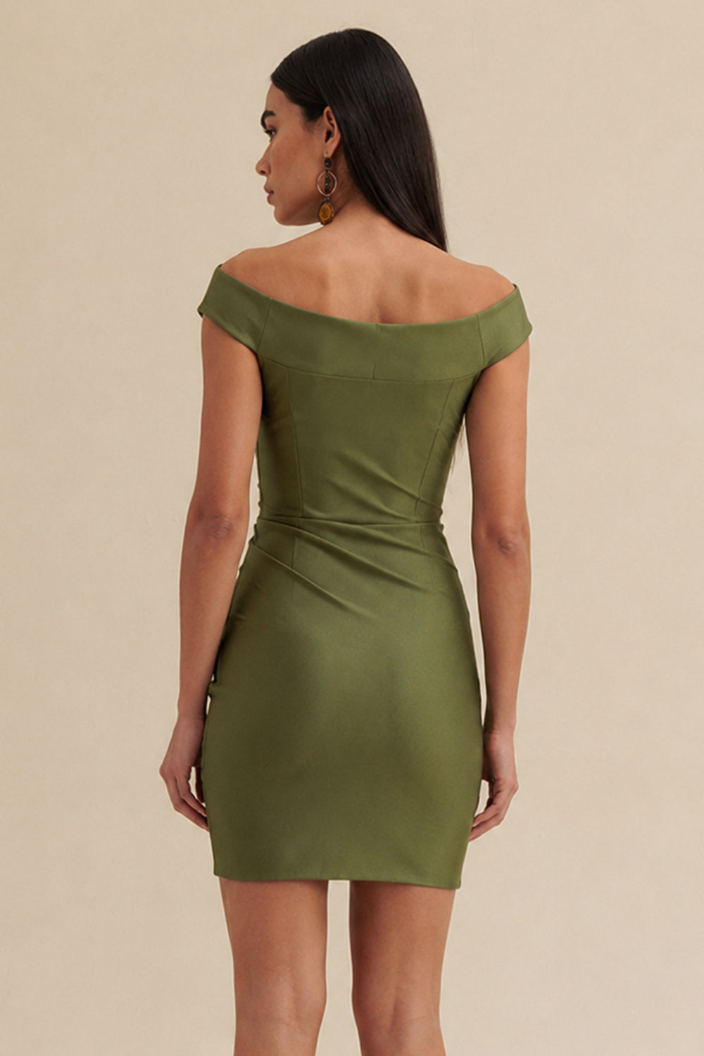Vestido Curto Liso Com Pregas