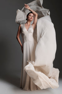 Vestido Longo Com Recortes