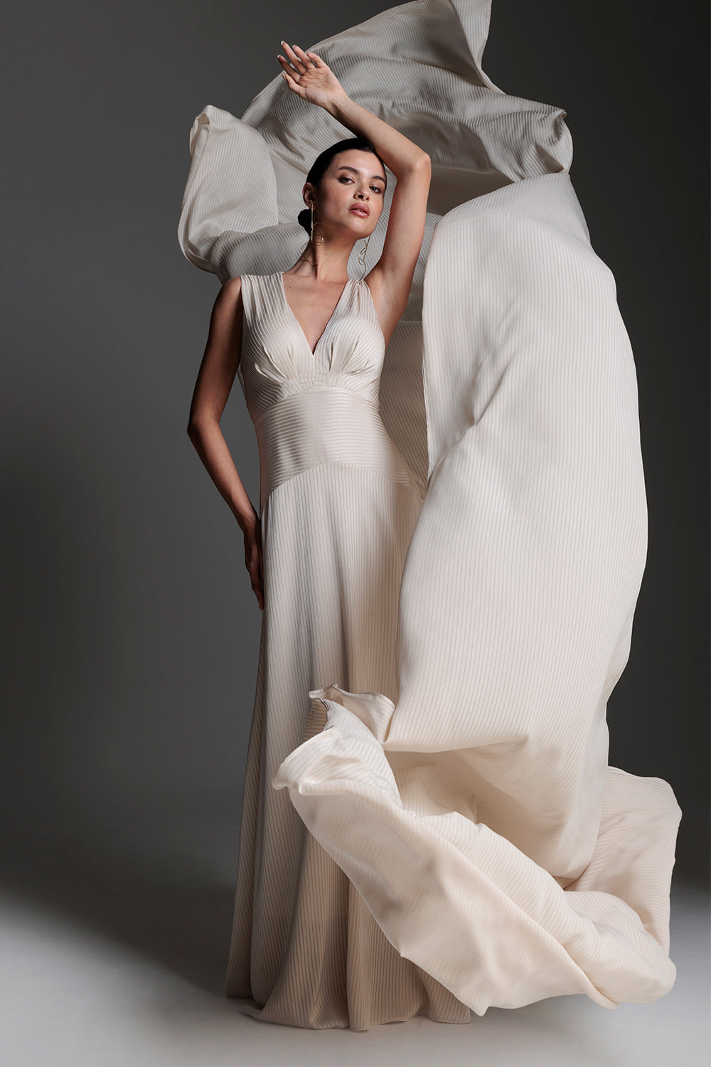 Vestido Longo Com Recortes
