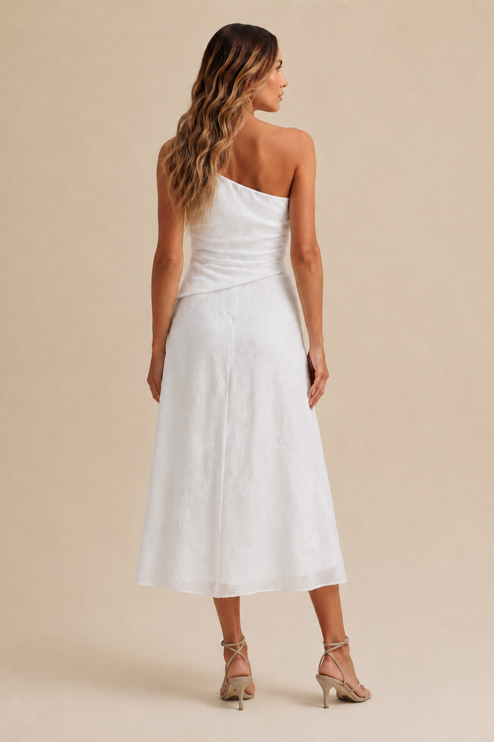 Vestido Super Midi Bordado Com Pregas