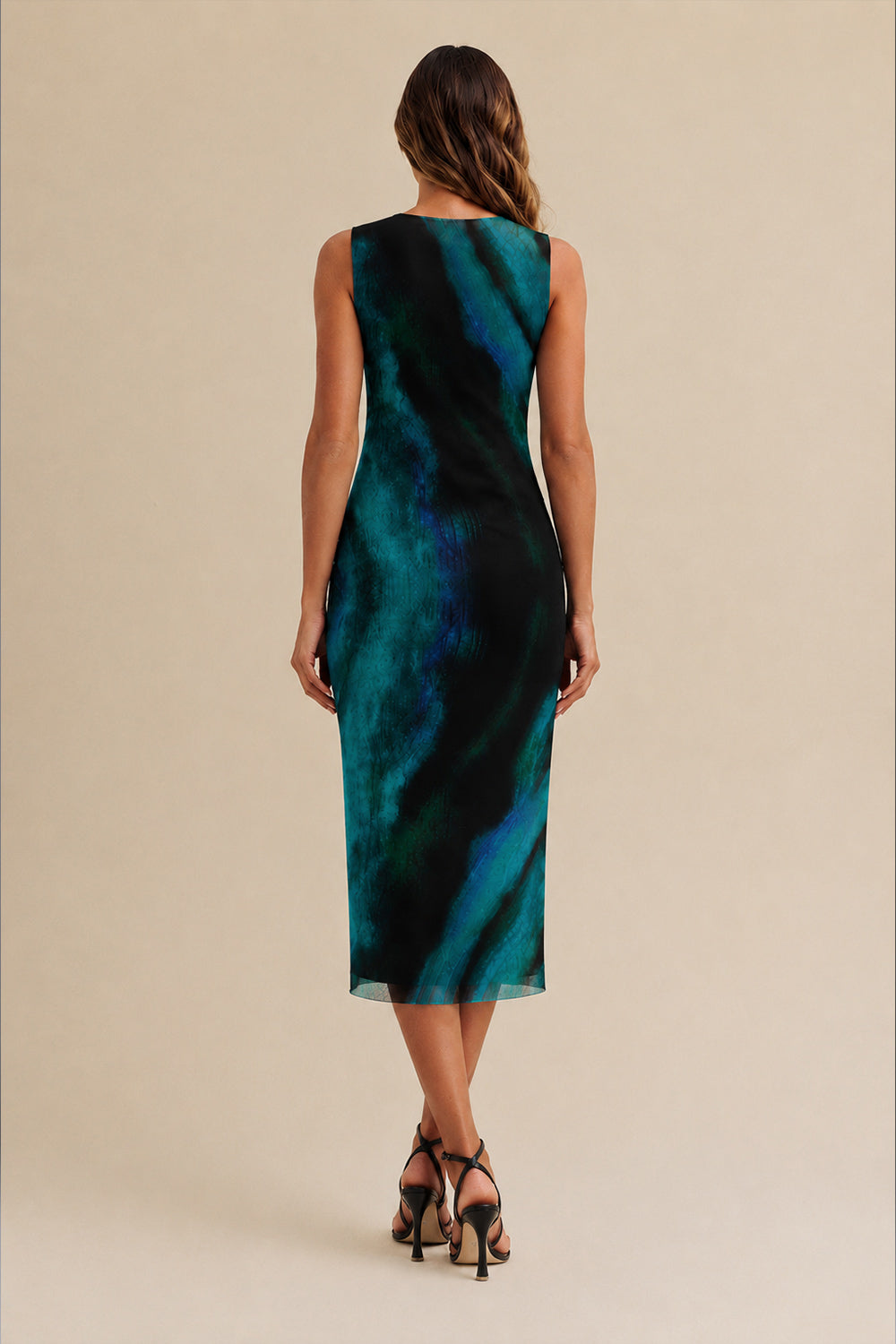 Vestido Midi Decote Profundo