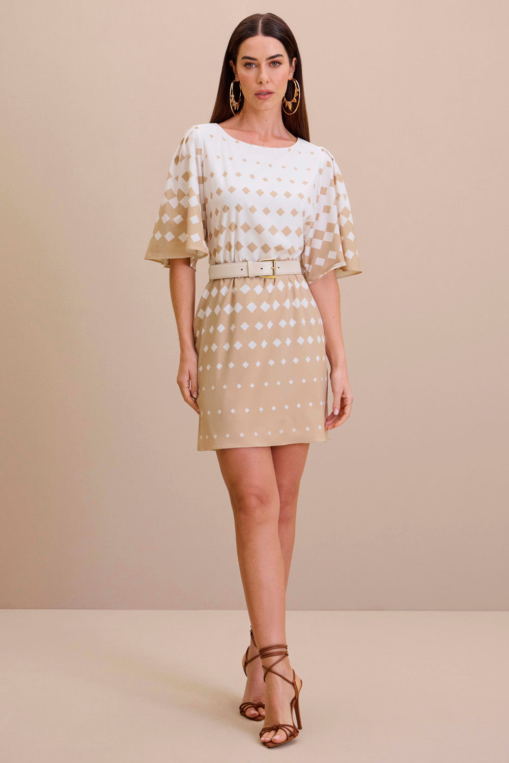 Vestido Curto Estampado Com Mangas Godês