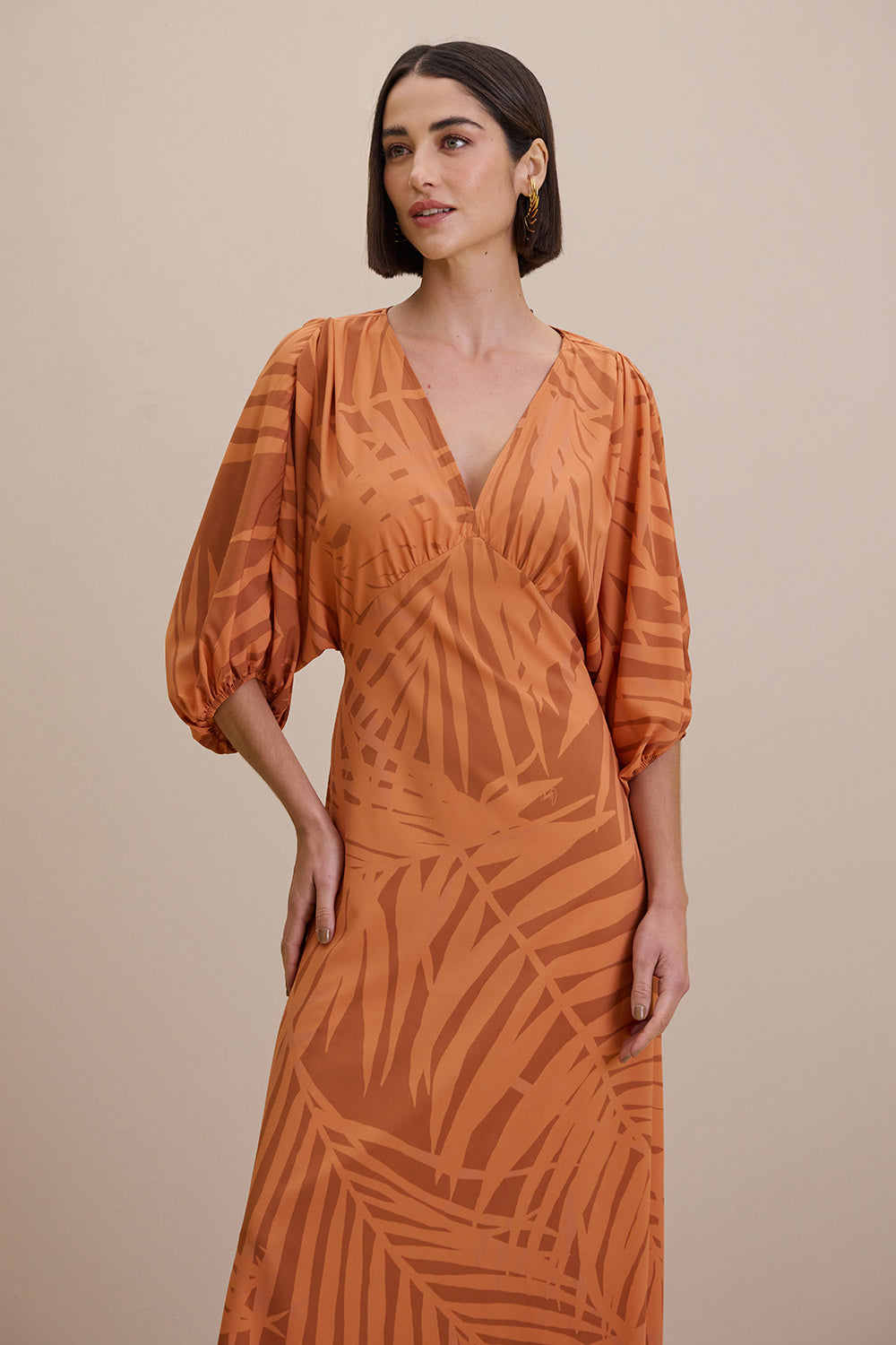 Vestido Longo Estampado Com Mangas Raglã