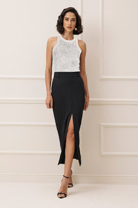 Blusa Ajustada Lisa Com Termocolante