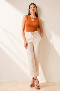 Blusa Ajustada Lisa Com Decote Decorado