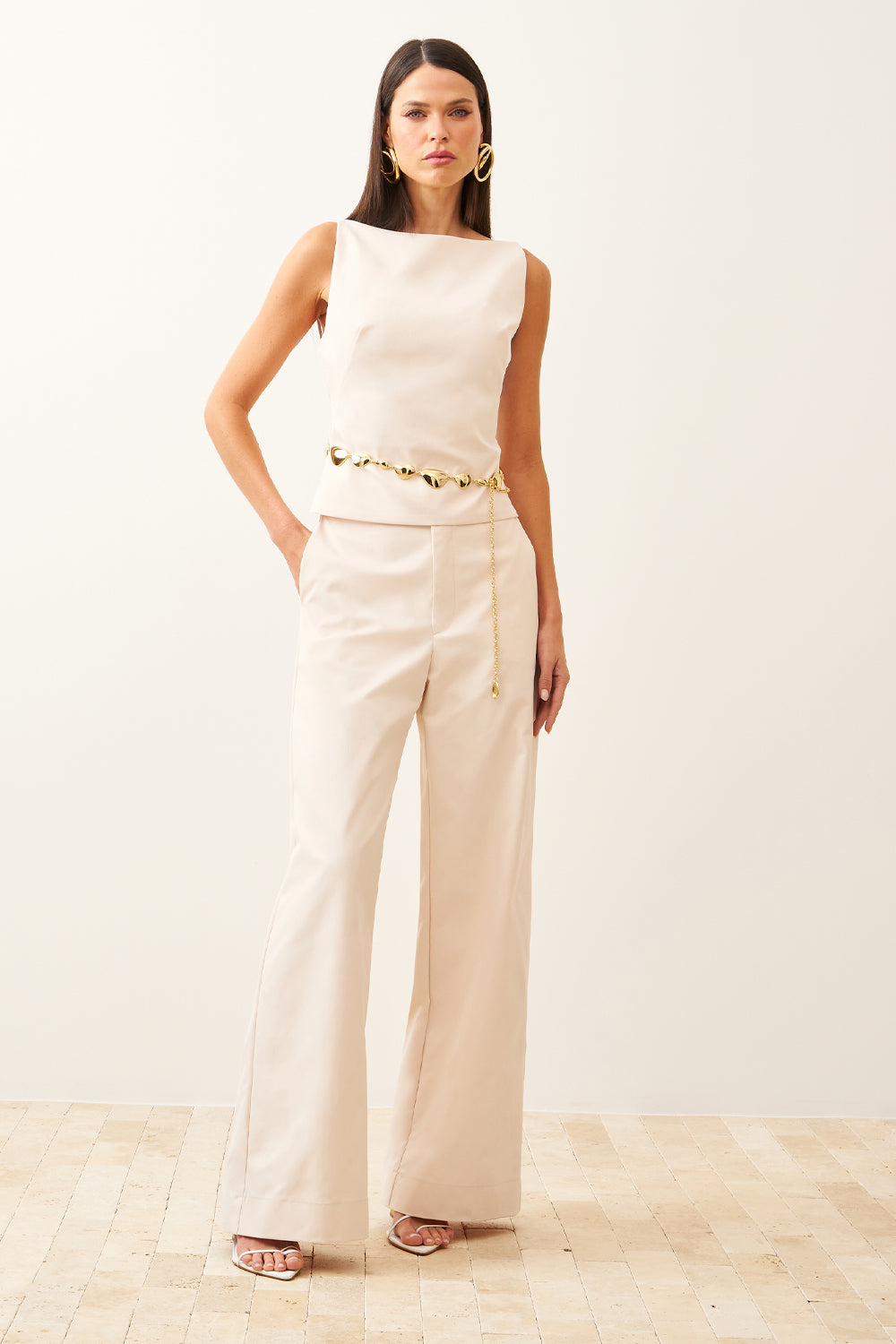 Calça Wide Lisa Com Bolsos Faca