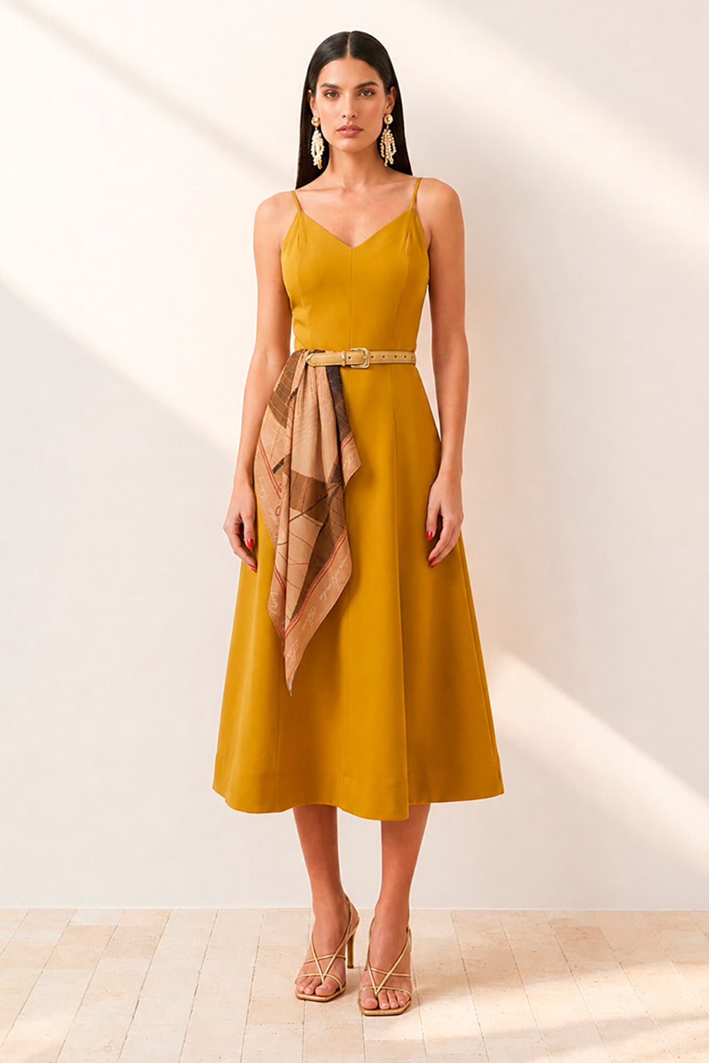 Vestido Super Midi Liso Com Recortes