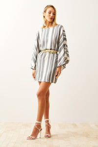 Vestido Curto Listrado Manga Lenço
